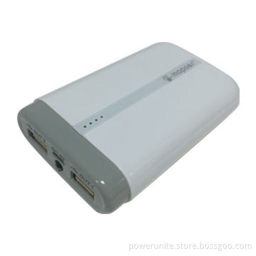 High-transfer efficiency power bank with dual USB output, 8,400mAh